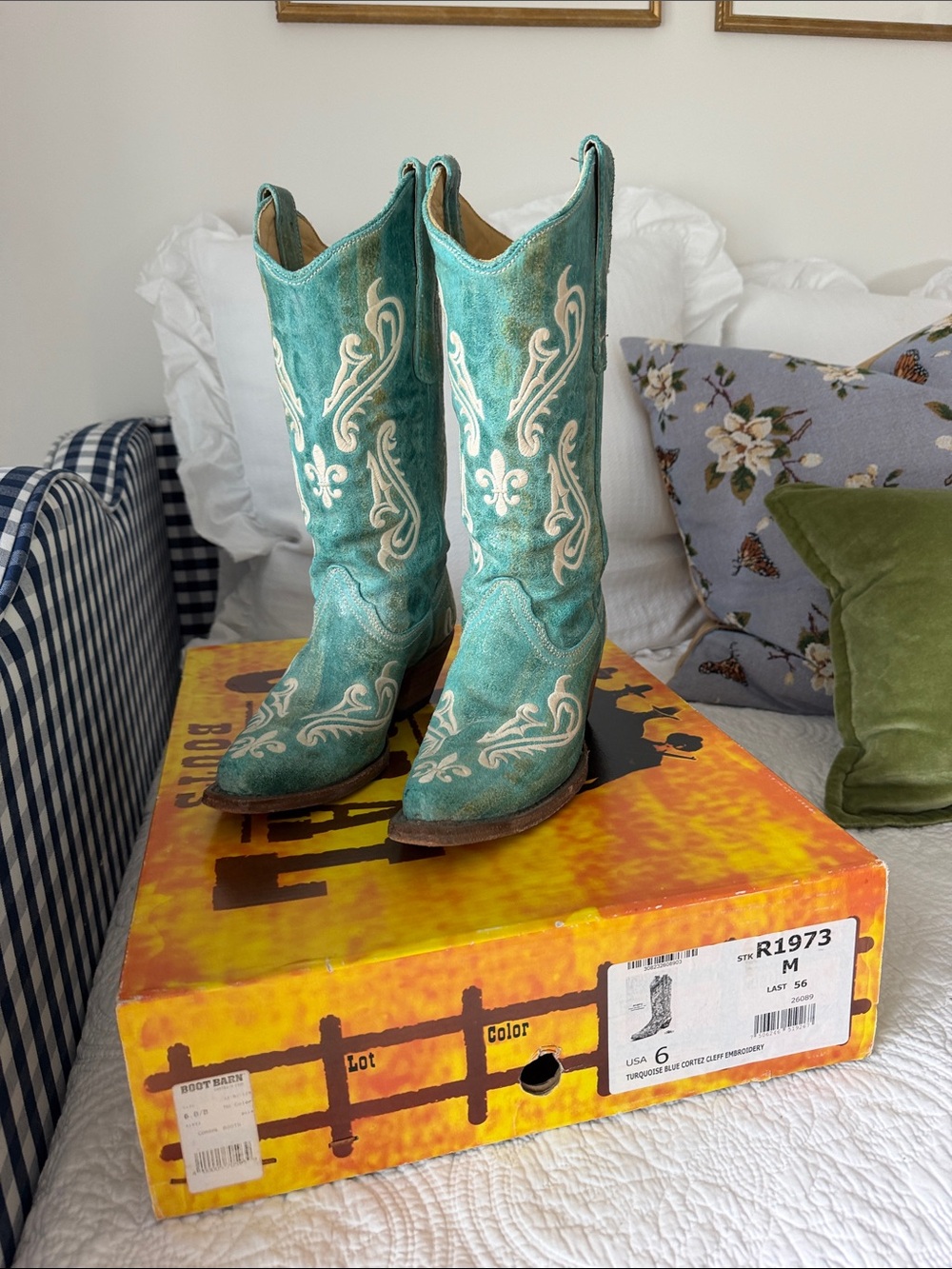 Corral Turquoise Cortez Cleff Embroidered Cowboy Boots